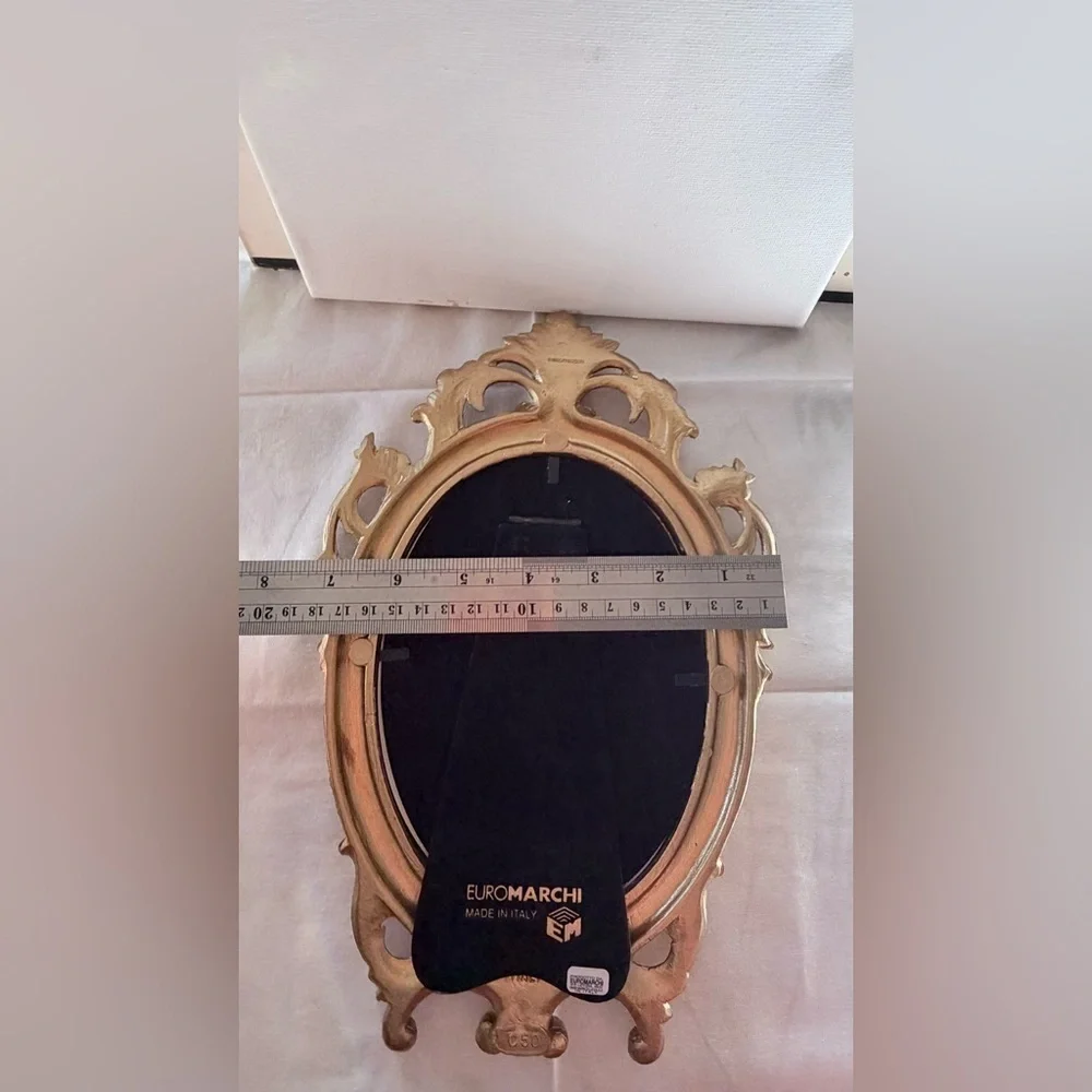 Elegant gold baroque style Ornate Oval Photo Frame